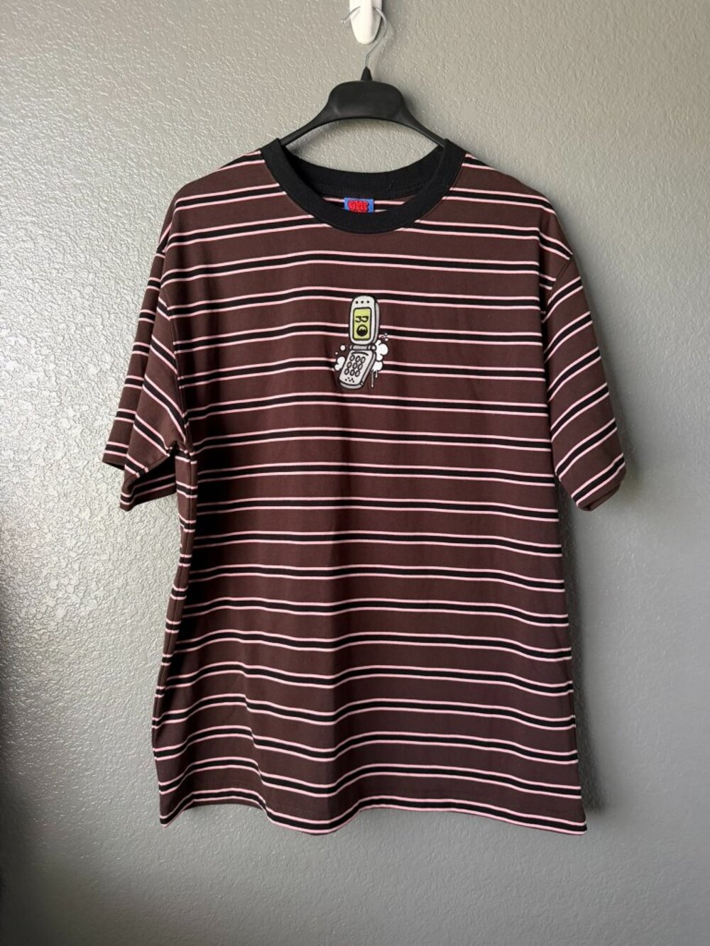 GNB Gym Jury Brown Pink Striped Graphic T-Shirt Size Large Y2K